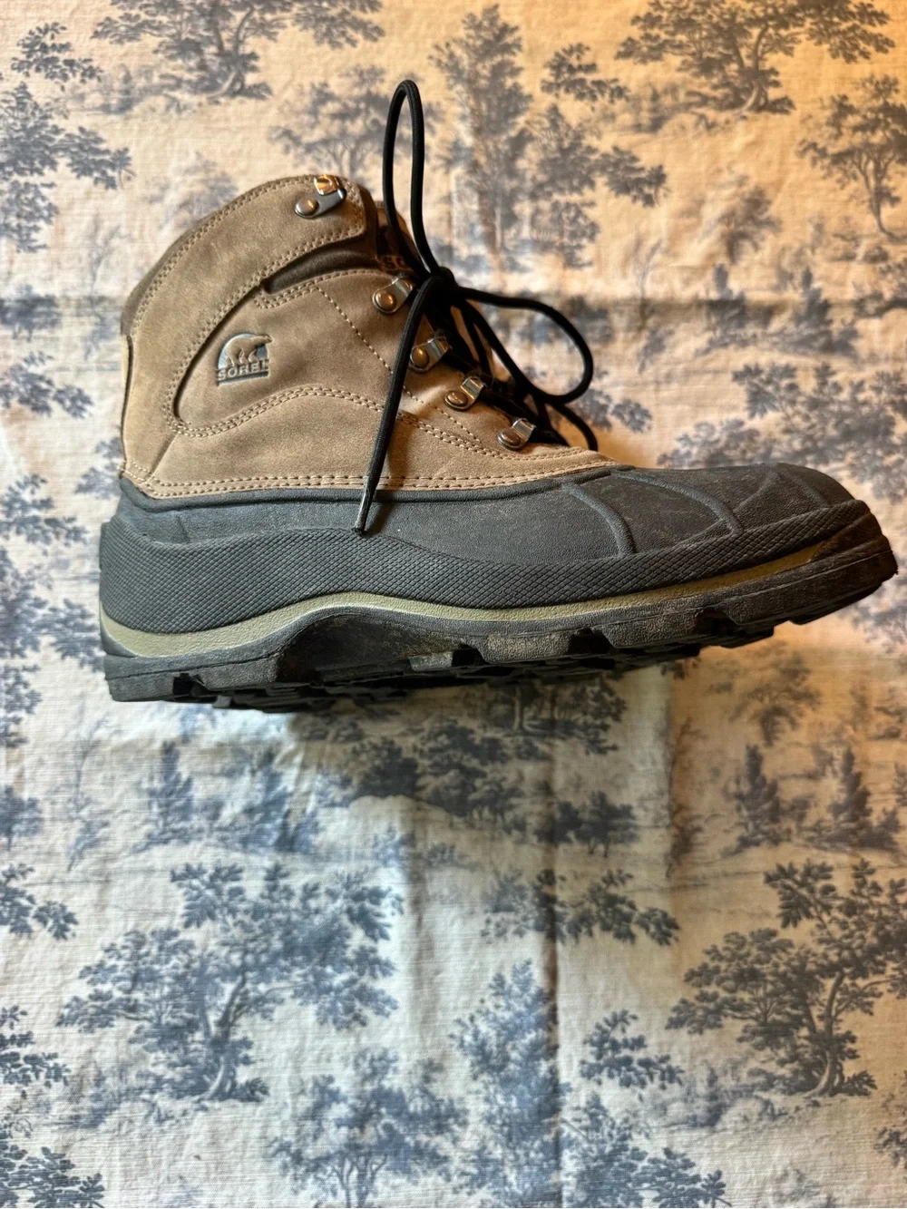 Sorel Brown & Black Lace-Up Waterproof Duck Boots